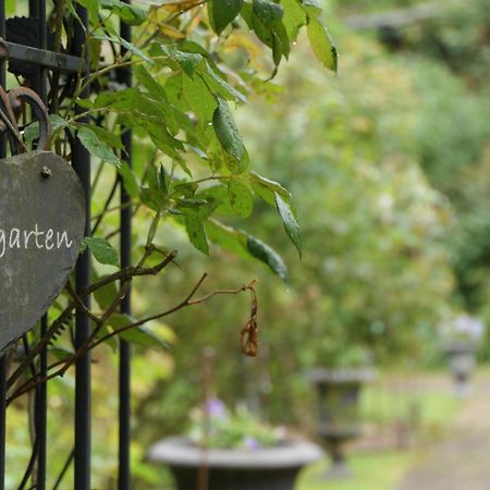 B&B Dressings Traumgarten Kaiserslautern Dış mekan fotoğraf